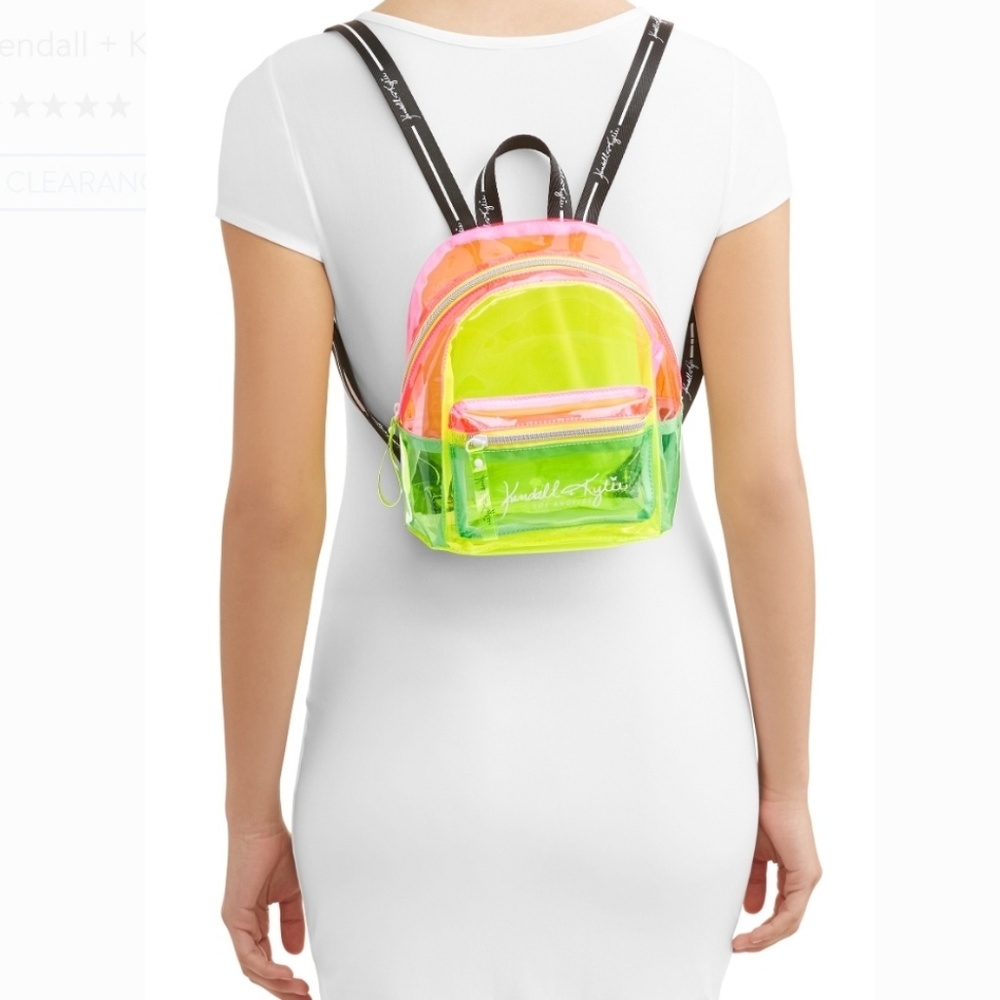 Back pack - Picture 2 of 2